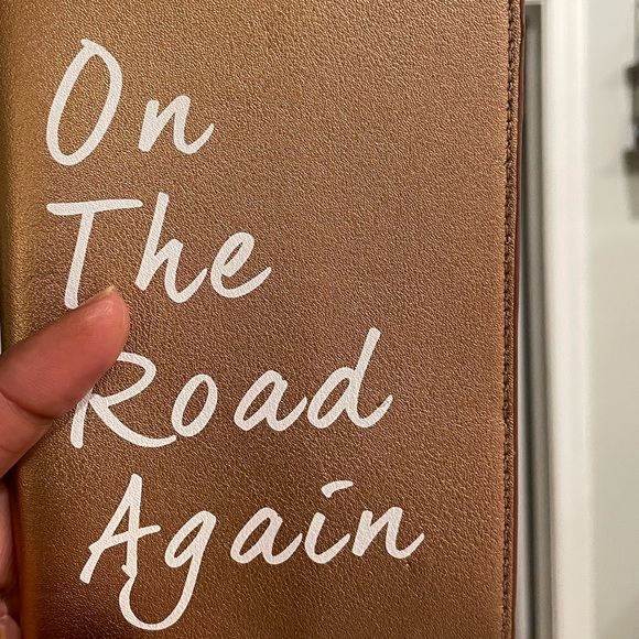 Rose gold passport cover - Picture 2 of 6